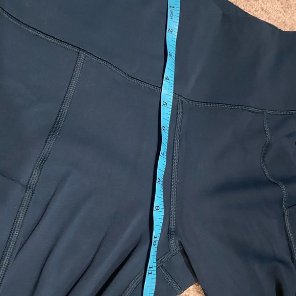 Athleta - High waisted Side Pocket Ankle Cropped Leggings - Picture 13 of 13